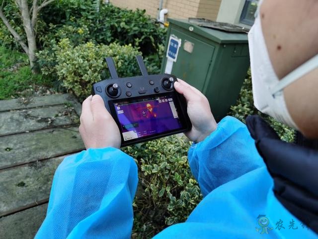 農業無人機變身“運輸機”,上海奉賢用無人機服務隔離人員