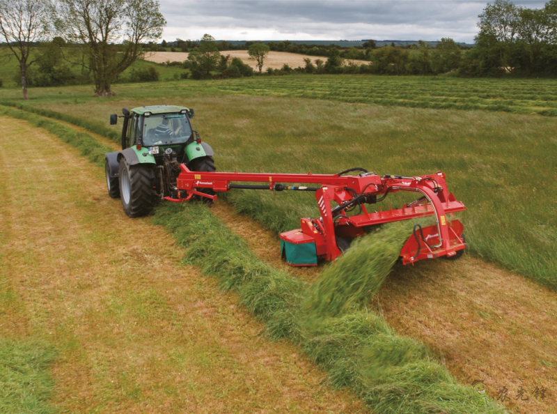 格蘭牧草設備,助力新疆草業發展