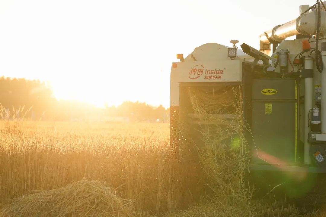 科技改變世界！智能農機助力中國！